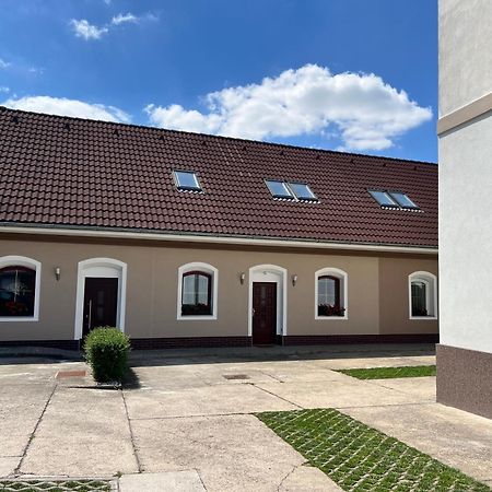 Penzion Manes Krabcice Exterior foto